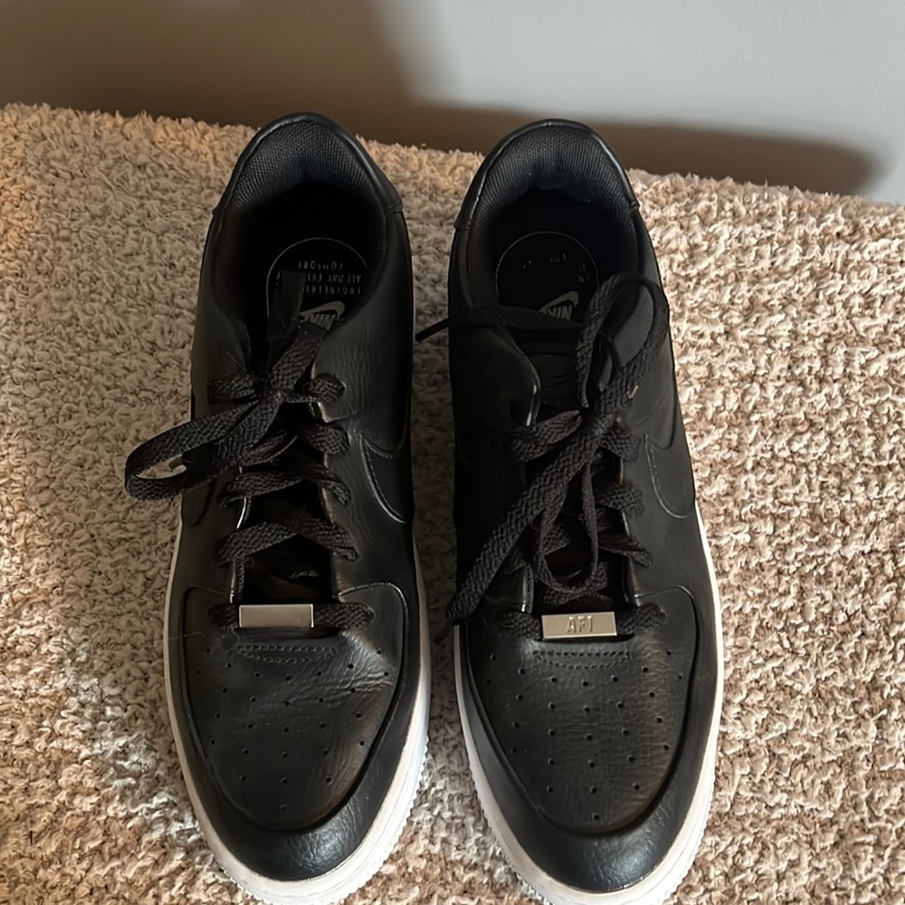 Nike Women’s Air Force 1. Amazing condition